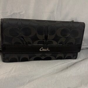 Coach Black Signature C Ashley Canvas Continental trifold Wallet